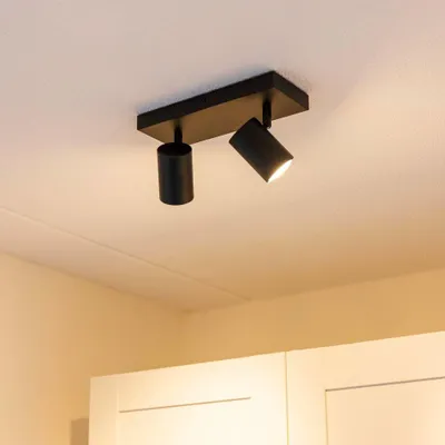 Produktbild von hoftronic LED-Deckenleuchte 2 Spots GU10 35W Schwarz IP20 schwenkbar
