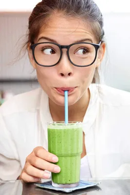 Image de OmniBlend, mixeur pour smoothies, 2 litres, noir - Mixeur pour smoothies avec un récipient sans BPA et un système de 6 lames en acier inoxydable