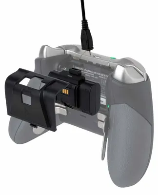 Produktbild von PDP Play & Charge Kit, Spiele Controller Batterie, USB Kabel, schwarz, Xbox One 049-010-EU