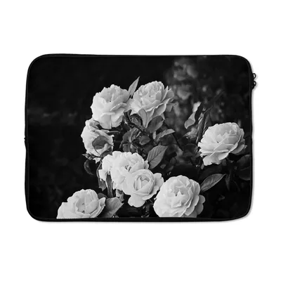 Produktbild von MuchoWow® Laptop Hülle 13 Zoll Blumen - Schwarz und Weiß - Natur - Pflanzen - Rosen Laptoptasche - Laptophülle - Sleeve - Rundumschutz
