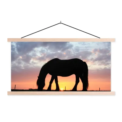 Produktbild von MuchoWow® Textilposter Pferde - Sonne - Wiese 120x60 cm mit holzfarbenen Rahmen - Klemmleiste