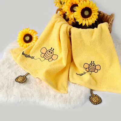 Image de Milk&Moo Buzzy Bee Set de serviettes pour enfants, 100% coton, doux et moelleux, extrêmement absorbant et résistant à la décoloration, 1 serviette de bain et 1 gant de toilette, set de 2, jaune, dès 0 mois