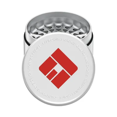 Produktbild von Premium Toothless Grinder Hollywood Silber (rotes Logo) 2.0 – Zahnlose Kräutermühle 4-teilig mit Magnetverschluss & Feinsieb