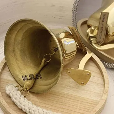 Produktbild von Wandmontierte Türglocke aus Messing, 25,4 cm