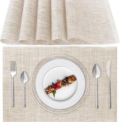 Immagine prodotto di Uniqoos® Set di 6 tovagliette – tovagliette lavabili realizzate in PVC/poliestere (70%/30%), resistenti al calore fino a 100 °C, antiscivolo, dimensioni 45 x 30 cm, colore beige