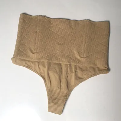 Produktbild von Go Go Gadget – Tanga mit hoher Taille – Shapewear – Beige – Größe XXL