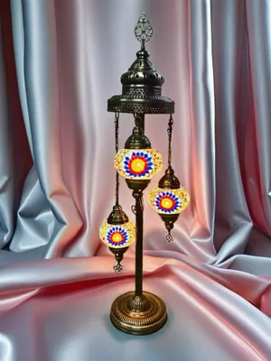Zdjęcie produktu dla Turecka lampa stojąca z 3 ręcznie wykonanymi szklanymi kulami – mozaikowa lampka nocna H 90 cm – oświetlenie orientalnego stylu
