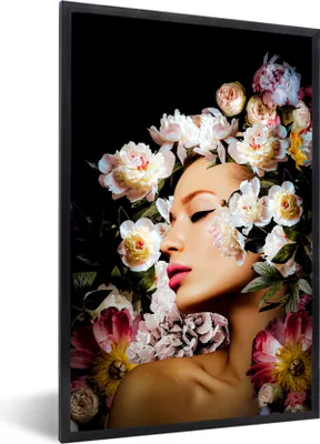 Produktbild von MuchoWow® Gerahmtes Poster Frauen - Blumen - Rosen - Porträt 60x90 cm - Poster mit Schwarzem Bilderrahmen Wandposter Rahmen Foto Bilder - Kunst