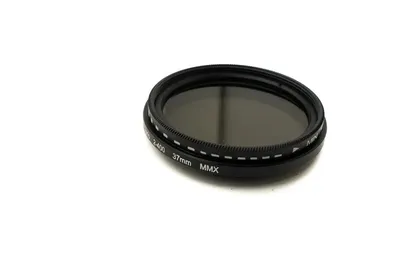 Obrázok produktu pre SYSTEM-S ND Vario filter 37 mm s neutrálnou hustotou 2 až 400 so závitom pre iPhone 15 Pro