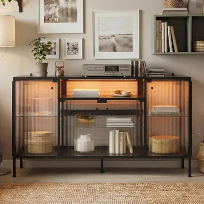 Produktbild von Sideboard Industrie Stil 150x40x80cm mit LED Beleuchtung, Rippenglas & gehärtetem Glas, Schwarz, für Esszimmer & Wohnzimmer