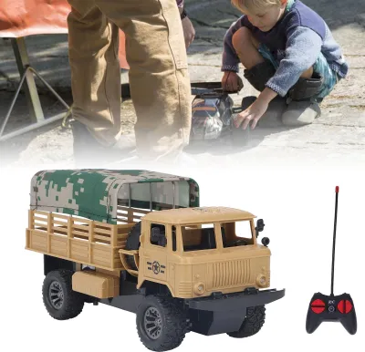Imagen del producto de Camión militar de juguete, con tienda desmontable de 4 canales, vehículo controlado a distancia con luces, para niños a partir de 6 años, color arena