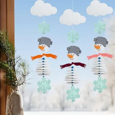 Produktbild von Bastelset - Erstes Fädeln Filzgirlande Schneemann