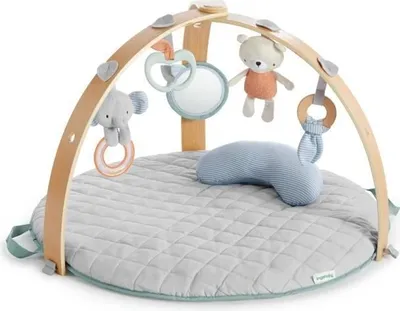Image de Tapis d'éveil bébé réversible INGENUITY Loamy, Pliable, Arche de jeu en bois amovible, 5 jouets, Lavable en machine