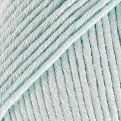 Produktbild von Drops Muskat Uni Colour 60 Ice Blue Strickgarn