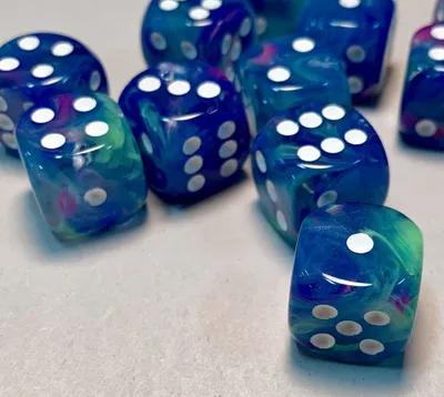 Obrázok produktu pre Chessex - Slávnostná sada kociek Waterfly White (12ks)