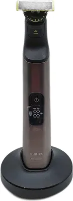 Produktbild von Philips OneBlade Pro 360 QP6652/35 Face + Body, Eingebautes Display, Waschbar, Akku, Chrom