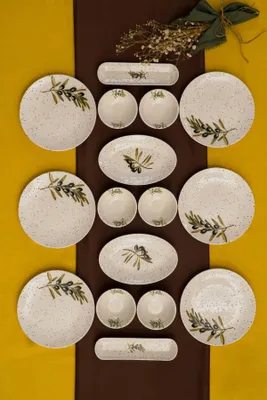 Obrázok produktu pre Hermia Concept, súprava na raňajky (16 kusov) vyrobená zo 100% porcelánu, vhodná do mikrovlnnej rúry a umývačky riadu