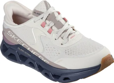A single Skechers Glide-Step Altus Slip-On shoe is shown against a white background.