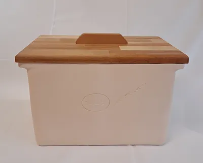 Produktbild von Keramischer Brottopf - Brotkasten aus Ton unglasiert mit Holzdeckel, 100% Handarbeit B12 Ltr