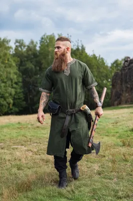 Produktbild von Wikinger Kurzarmtunika mit Bordüre "Richard" Grün L