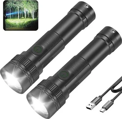 Obrázok produktu pre LED baterka s výkonom 10 000 lumenov, 4 režimami a nastaviteľným dosahom – kompaktná a vodotesná, ideálna na kempovanie a do núdzových situácií