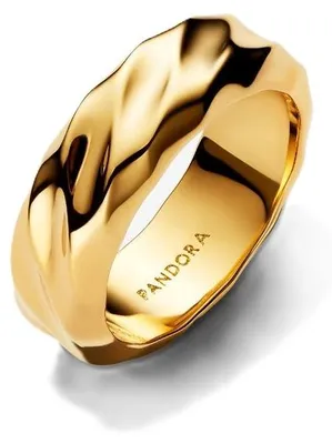 Produktbild von Breiter Ring für Damen Wellen, IP Gold von PANDORA Essence