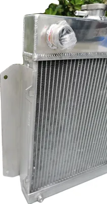 Immagine prodotto di Radiatore, materiale alluminio, dimensione nucleo 400 mm x 345 mm, dimensione totale 480 mm x 490 mm, ingresso/uscita 32 mm, compatibilità BMW E10 1966-1977