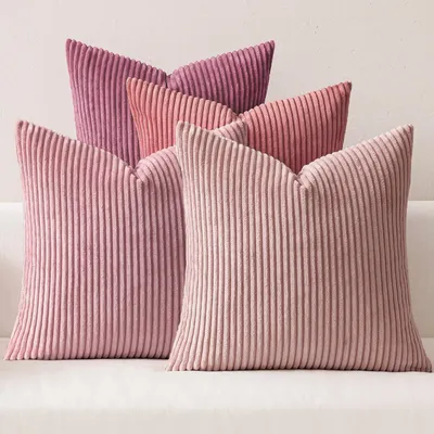 Produktbild von Set von 4 Kissenbezügen 50x50 cm aus weichem Kordsamt in Dunkelrosa