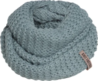 Produktbild von Knit Factory Alex Loop Schal - Stone Green