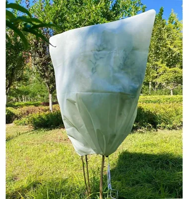 Zdjęcie produktu dla Osłona ochronna na rośliny, zimowa, 100 x 120 cm, wykonana z włókniny polipropylenowej