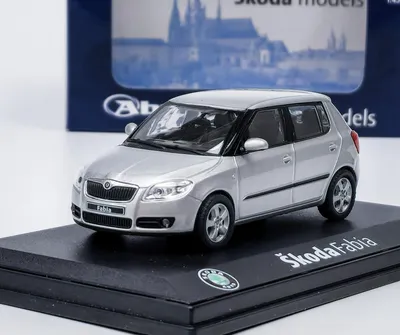 Obrázok produktu pre Škoda Fabia II (2006) - Strieborná lesklá metalíza ABREX 1:43