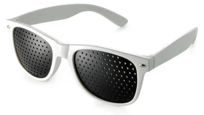 Produktbild von Ganzoo Rasterbrille Lochbrille zur Augenentspannung und Sehtraining weiß Form B
