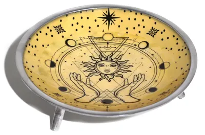 Imagen del producto de Plato de ofrenda esmaltado de tres patas - Manos y Sol