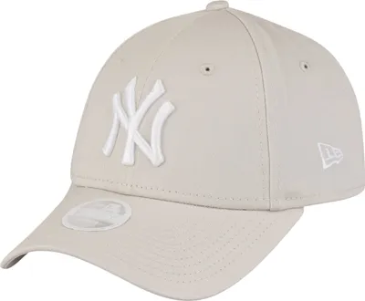Produktbild von New Era 9Forty dámská kšiltovka - New York Yankees stone beige