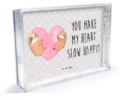 Produktbild von Mr. & Mrs. Panda Bilderrahmen Faultiere Herz - Grau Pastell - Geschenk, Objektrahmen, dekoartikel, Valentinstag, für Freundin, Liebesbeweis, Mitbringsel, Hochzeitstag