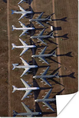 Produktbild von MuchoWow® Poster Geparktes Militärflugzeug 60x90 cm - Wanddekoration