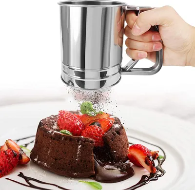 Produktbild von Einhand Mehlsieb Edelstahl Mehlsieb 400g Mehl und Puderzuckersieber Feinmaschiges Sieb Edelstahl Handsieb Feinsieb mit Griff Für Mehl/Puderzucker (Silber)