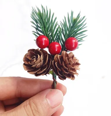 Künstliche Tannenzweige mit Beeren & Zapfen, 20 Stück, Weihnachtsdekoration