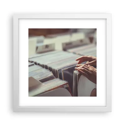 Produktbild von Gerahmtes Poster - Weißer Rahmen - Platten Vinyl Hände - 30x30 cm - Wand Bild - Wanddeko - Wandbilder - Kunstposter - Wandposter - Bilderrahmen - Bilder - Kunstdruck - Wanddekoration - P2WAC30x30-4591