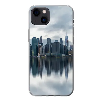 Produktbild von MuchoWow® Handyhülle Schutzhülle Hülle für iPhone 13 New York - Skyline - Spiegelung Silikon Softcase Handy Hülle - Karteninhaber