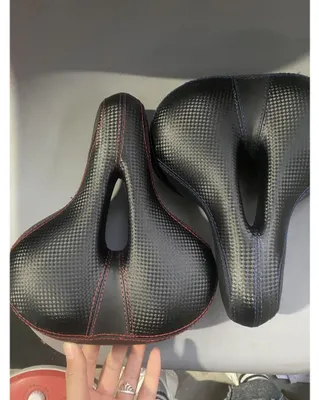 Image de Selle vélo - Mousse à mémoire de forme - Double ressort - Design ergonomique - Homme et femme - Pour tout vélo