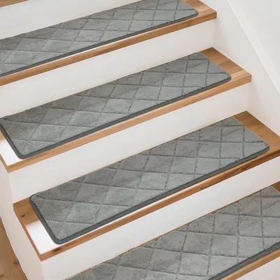Produktbild von Set mit 15 Treppenauflagen für Teppittreppen rutschfest grau 20x76 cm