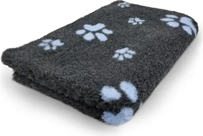Produktbild von Vet Bed Hundedecke anthrazit mit blauen Pfoten 150 x 100 cm