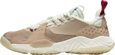 Produktbild von Nike Delta Schuhe CD6109200 mit Nike React-Schaum Dämpfung und Mesh-Obermaterial
