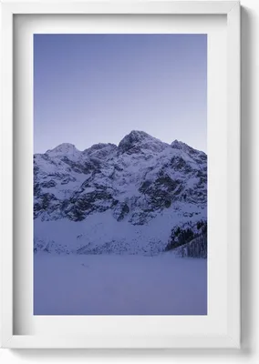 Produktbild von Landschaft mit schneebedeckten Bergen– Wandbild mit Rahmen – Gerahmtes Bild  – Wanddekoration – 40x60 cm – Weiß