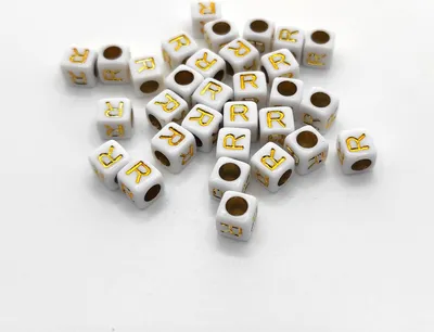 Produktbild von Buchstaben Perlen, 30 Stück, 6x6 mm, weiß mit gold, eckig, Buchstabe R