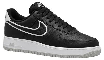 Productafbeelding van Nike Air Force 1 07 met geborduurd Swoosh logo - Zwart - Maat EU 40.5 - US 7.5 - Zwart - Heren