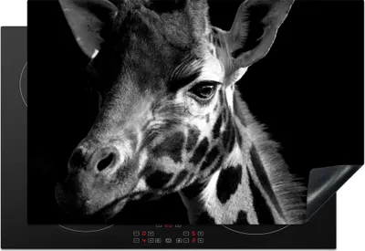 Produktbild von KitchenYeah© Herdabdeckplatte Giraffe auf schwarzem Hintergrund - schwarz und weiß , 78x52cm, Küche Deko, Glaskeramikkochfeld Herdabdeckung, Abdeckplatte fùr Kochfeld