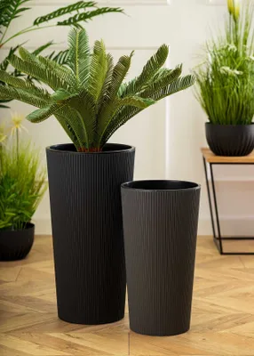 Immagine prodotto di HowHomely Urbanika vaso da fiori alto 57 cm, vaso per piante, fioriera nera per giardino balcone