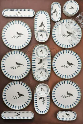 Produktbild von Hermia Concept, Frühstücksset (29 Teile), 100% Porzellan, inkl. 6 Teller (24 cm), 6 Teetassen & Untertassen, 4 Schalen (10x10 cm), spülmaschinen- und mikrowellenfest, ideal für jeden Anlass.